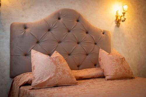 Stylish & Cozy Venetian House
