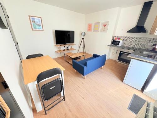 jolie logement centre ville avec parking quartier gare