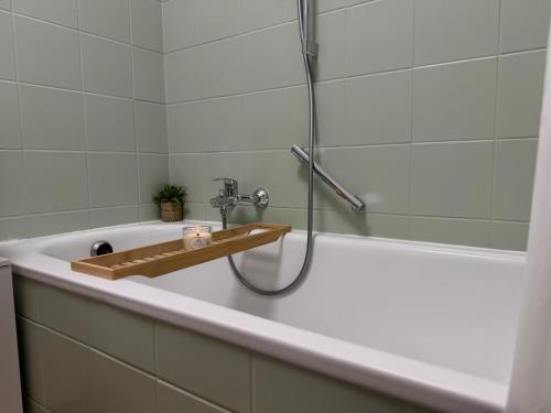 Patogumai, Ferienwohnung am Altmarkt, für bis zu 4 Personen, 55qm (Ferienwohnung am Altmarkt, fur bis zu 4 Personen, 55qm) in Kotbusas