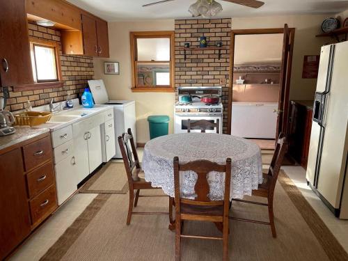 Cozy Cottage Rental for Six on a Working Ranch in Crawford, Nebraska in Chadron (NE)