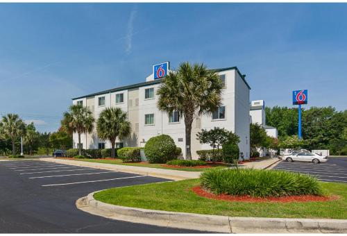 Motel 6 Columbia, SC - Fort Jackson Area – khách sạn tại Columbia (SC)