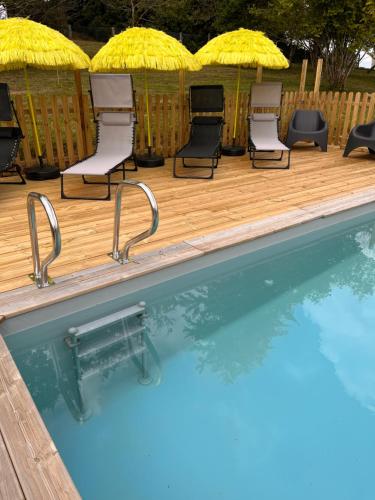Madelaine Ranch, NOUVELLE PISCINE 2025 in Champ-du-Boult