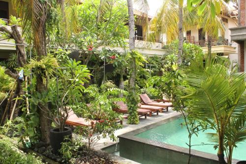 Yulia 1 – Sanur, CO