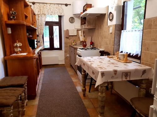 Szeruskert Vendeghaz Pusztaszer in Pusztaszer