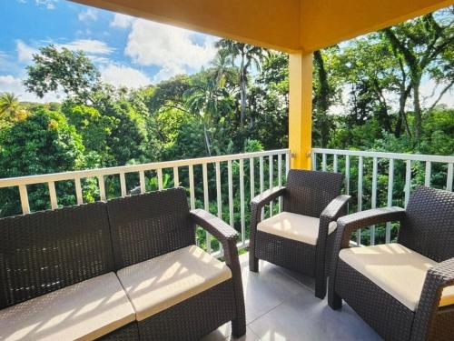 Tropical Tobago in Carnbee