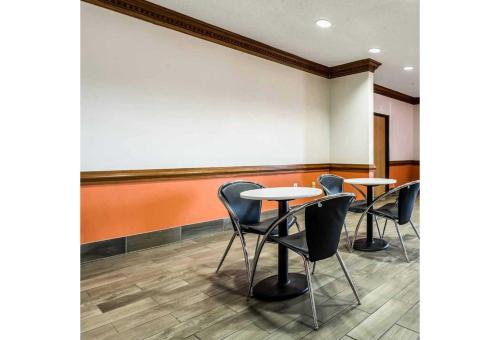 Studio 6  Indianapolis, IN - Southport – Indianapolis, IN
