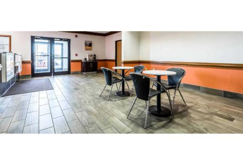 Studio 6  Indianapolis, IN - Southport – Indianapolis, IN