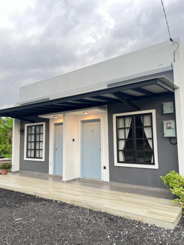 De Rooma KLIA Roomstay near Paya Indah Wetlands (Dengkil)