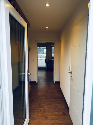 Das Weichenhaus direkt am Nord-Ostsee-Kanal in Breiholz