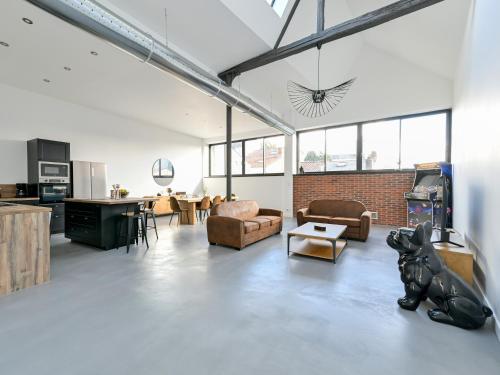 Loft 23 - Appartement lumineux 4 chambres hyper centre de Cholet, Cholet