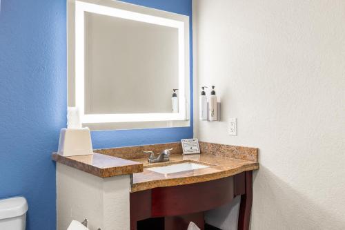 Hotel Solares Room Type - Queen Room with Two Queen Beds - Disability Access