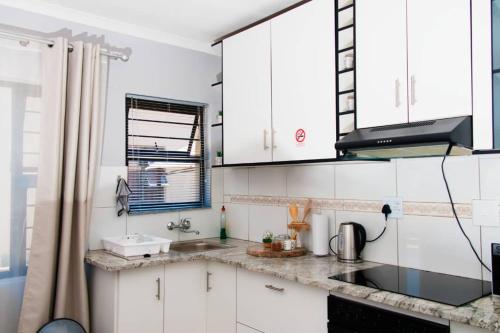Selamu Self Catering in Κόλπος Γουάλβις