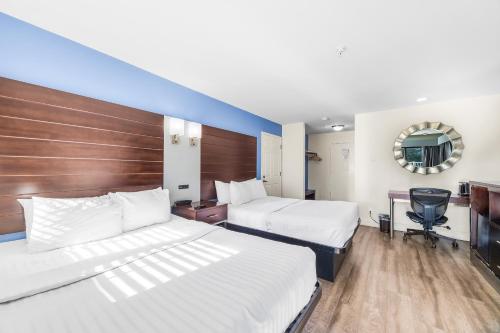 Hotel Solares Room Type - Deluxe Queen Room with Two Queen Beds - Non-Smoking