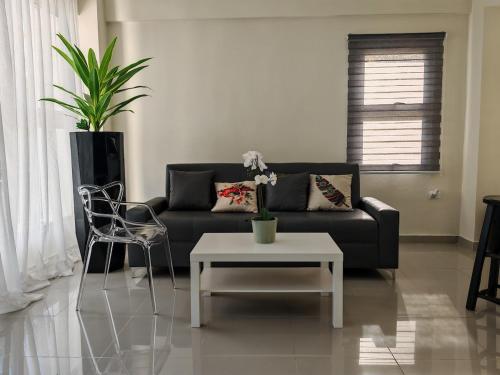 2 Bdrm, Wi-fi, Hot Water Near Beach and River, 2R in Los Patos