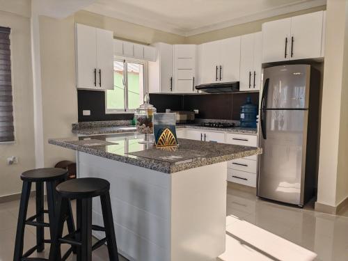 2 Bdrm, Wi-fi, Hot Water Near Beach and River, 2R in Los Patos