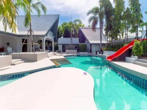 Aum poolvilla in Nong Pla Lai