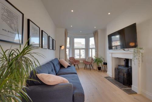 Modern & homely 2-bed - close to BEACH in 拜德福德鎮中心
