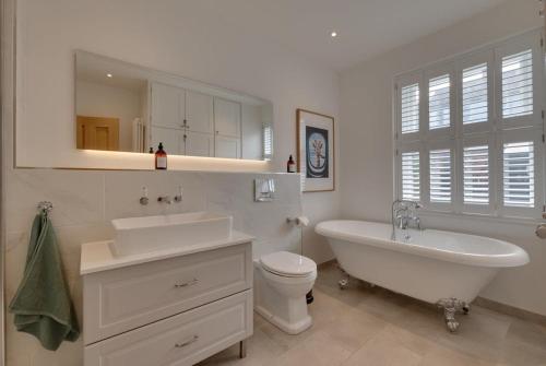 Modern & homely 2-bed - close to BEACH in 拜德福德鎮中心