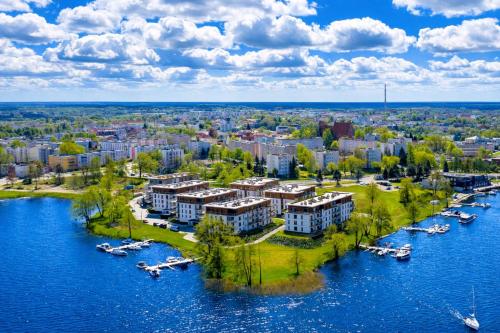Marina Luna - widok na jezioro, parking podziemny, winda, Netflix, Max in Ilawa