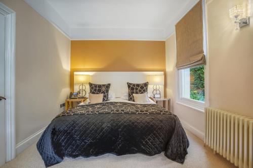 St Elizabeth's House Room Type - Deluxe Suite