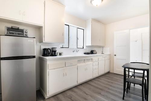 Comfortable 1B 2beds Retreat Near Beverly Hills