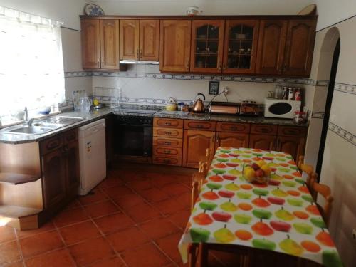 The Lemon Tree House in Sesimbra