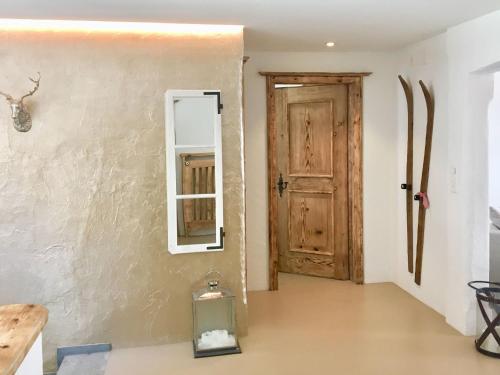 Apartment Alpenchic SpycherHus by Interhome – khách sạn tại Klosters-Serneus