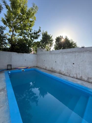 Casa familiar con piscina a 10 minutos del centro