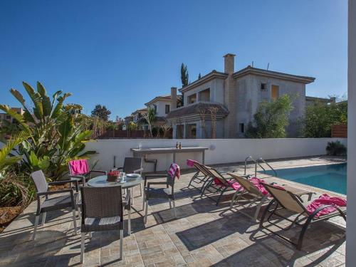 Holiday Home Protaras Perle Villa PE15 by Interhome in 파랄림니