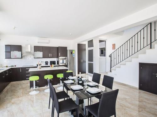 Holiday Home Protaras Perle Villa PE15 by Interhome in 파랄림니