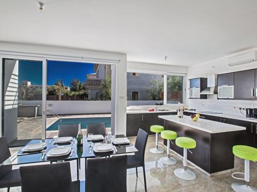 Holiday Home Protaras Perle Villa PE15 by Interhome in 파랄림니