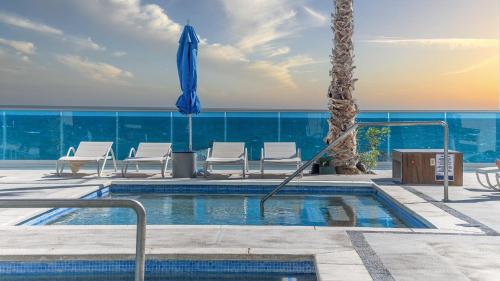 Splash in The New Lazy River and Sleep In Luxury Encantame Towers Velero 303