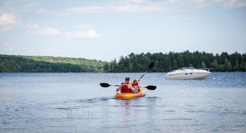 Patten Pond Camping Resort Cottage 9 - main image