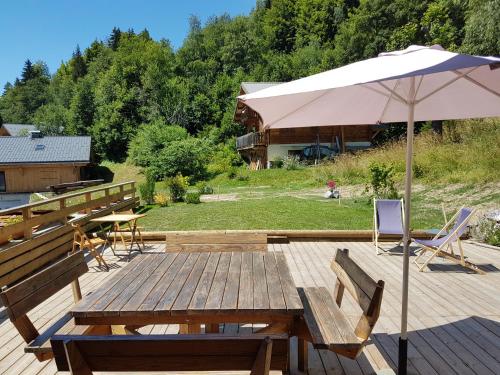 Chalet le Caribou Rouge in Saint Nicolas La Chapelle