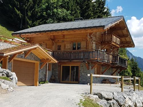Chalet le Caribou Rouge in Saint Nicolas La Chapelle