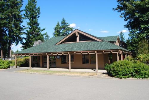 Tall Chief Camping Resort Cottage 1 - image 7
