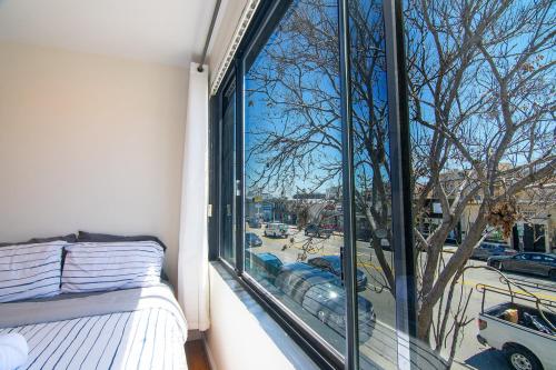 Comfortable One-Bedroom with Two Queen Beds