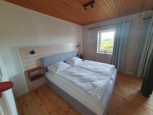 Hotel garni Zum Reinhardswald in Oberweser