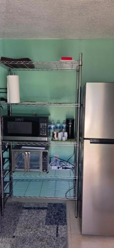 Bed & Shower Stop in Smith Bay