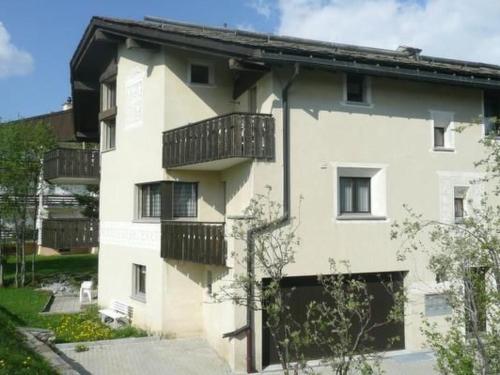 Apartment Chesa Margretta by Interhome