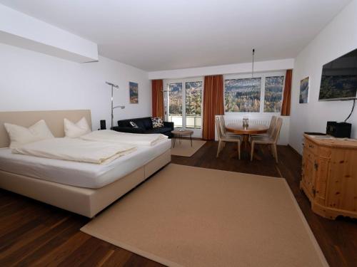 Apartment Apt 411 Hotel Europa by Interhome