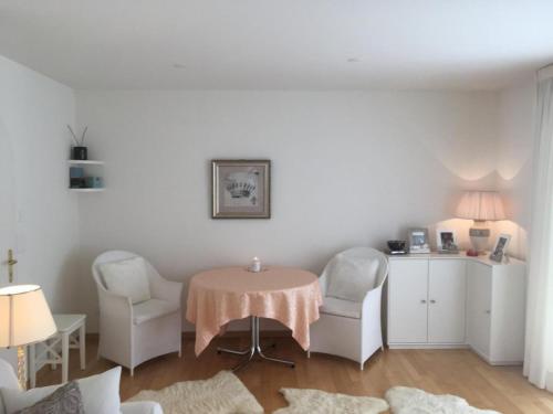 Apartment Chesa Lodola by Interhome in Madulain, Schweiz