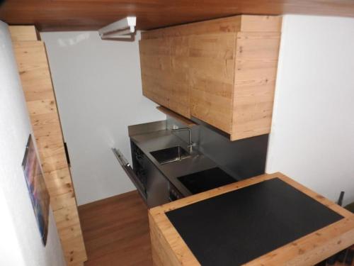 Apartment Chesa Bellavista by Interhome in 貝韋