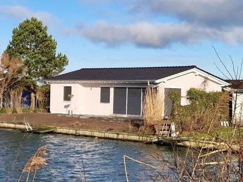 Holiday Home A 17 mit eigenem exklusivem Zugang zum Binnensee by Interhome in Großwürden, Deutschland