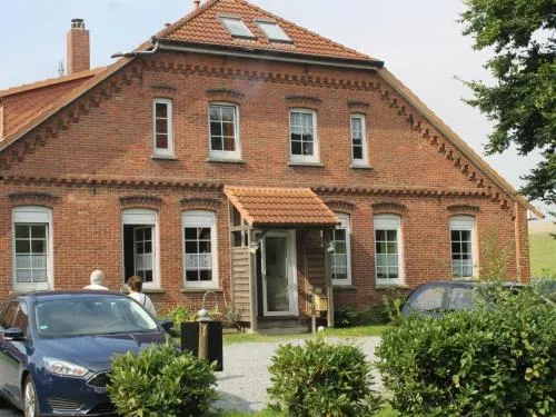 Apartment Ganze Wohnung in Jade mit Garten by Interhome in Norderschweiburg, Deutschland