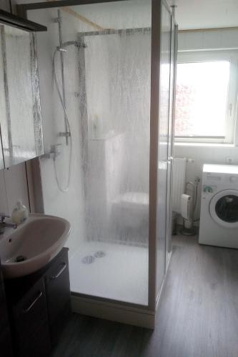 Apartment Kleine Ferienwohnung in ruhiger Lage by Interhome in Westoverledingen