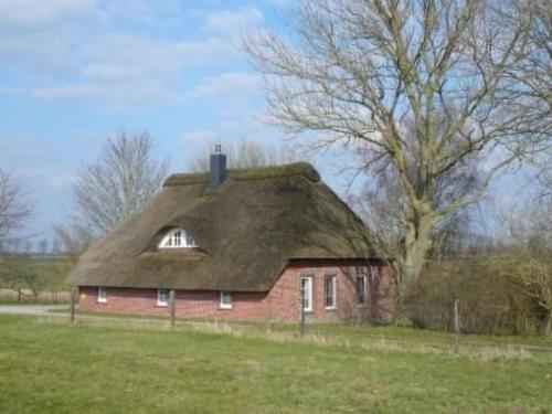 Holiday Home Reetdachkate in Stadland-Seefeld by Interhome in Stadland