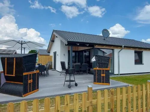 Holiday Home G5 Ferienhaus mit Garten in Eckwarderhörne by Interhome in Großwürden, Deutschland