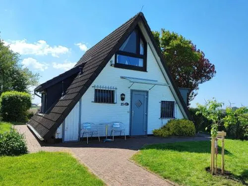 Holiday Home Nurdachhaus Klabautermann mit Terrasse und Garten by Interhome in Burhave, Deutschland