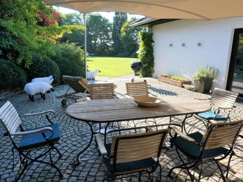 Holiday Home Großzügiges Haus mit traumhafter Gartenanlage by Interhome (Holiday Home Großzugiges Haus mit traumhafter Gartenanlage by Interhome) in Steimbke